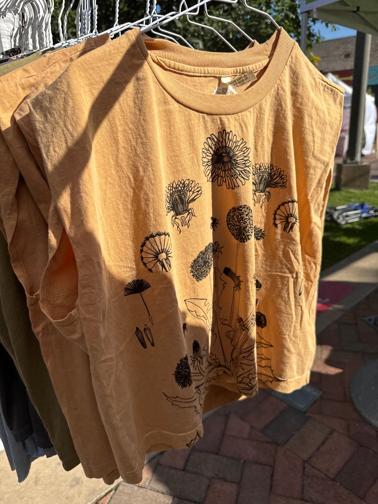 DANDELION hand-printed Crop top
